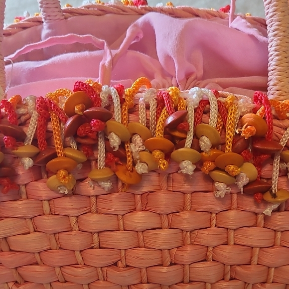 Straw Studios NWT Pink & Orange Woven Straw Totes With Button Trim - Picture 3 of 9